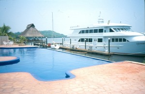 2005-mpds-piscina-y-yate-300x194