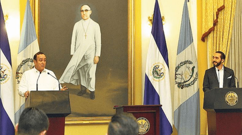 Anuncio. En conferencia de prensa, los presidentes hicieron diversos anuncios entre ellos la eliminación de las fronteras para el tránsito de personas y mercaderías.